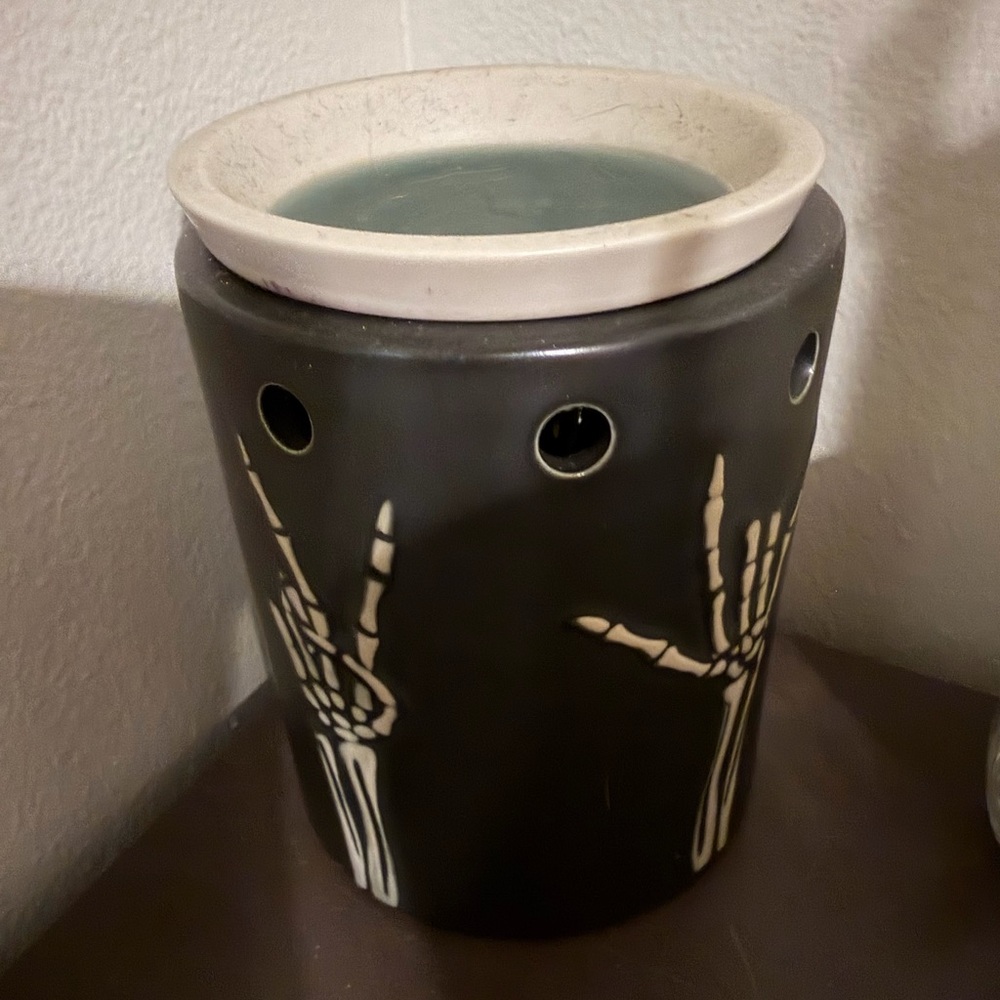 💥DEAL💥Scentsationals Peace Skully Wax Warmer